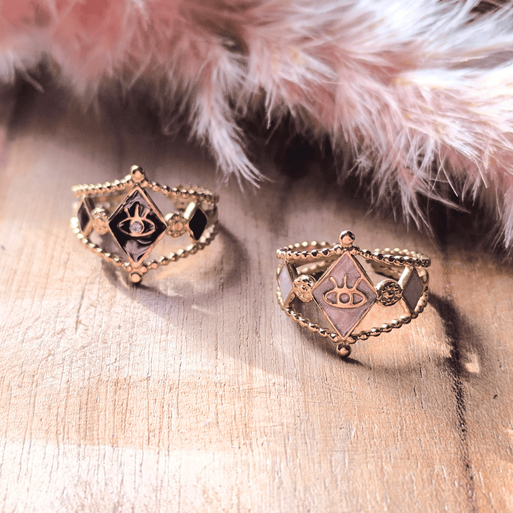Bague dorée réglable en acier inoxydable – Œil blanc & triangles émaillés avec zircon