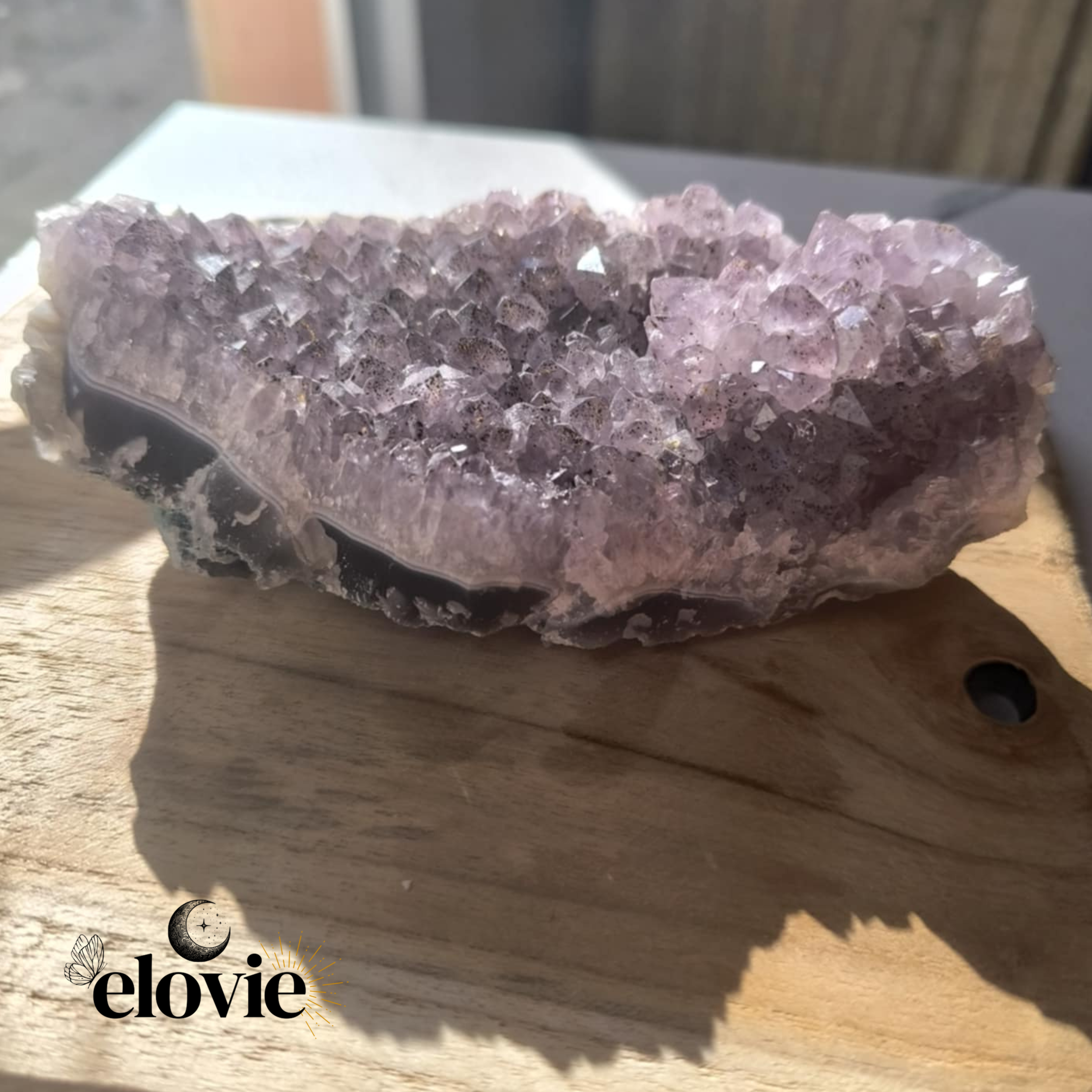Magnifique AMETHYSTE du Brésil 17.20 carats taille concave Magnifique AMETHYSTE du Brésil 17.20 carats taille concave