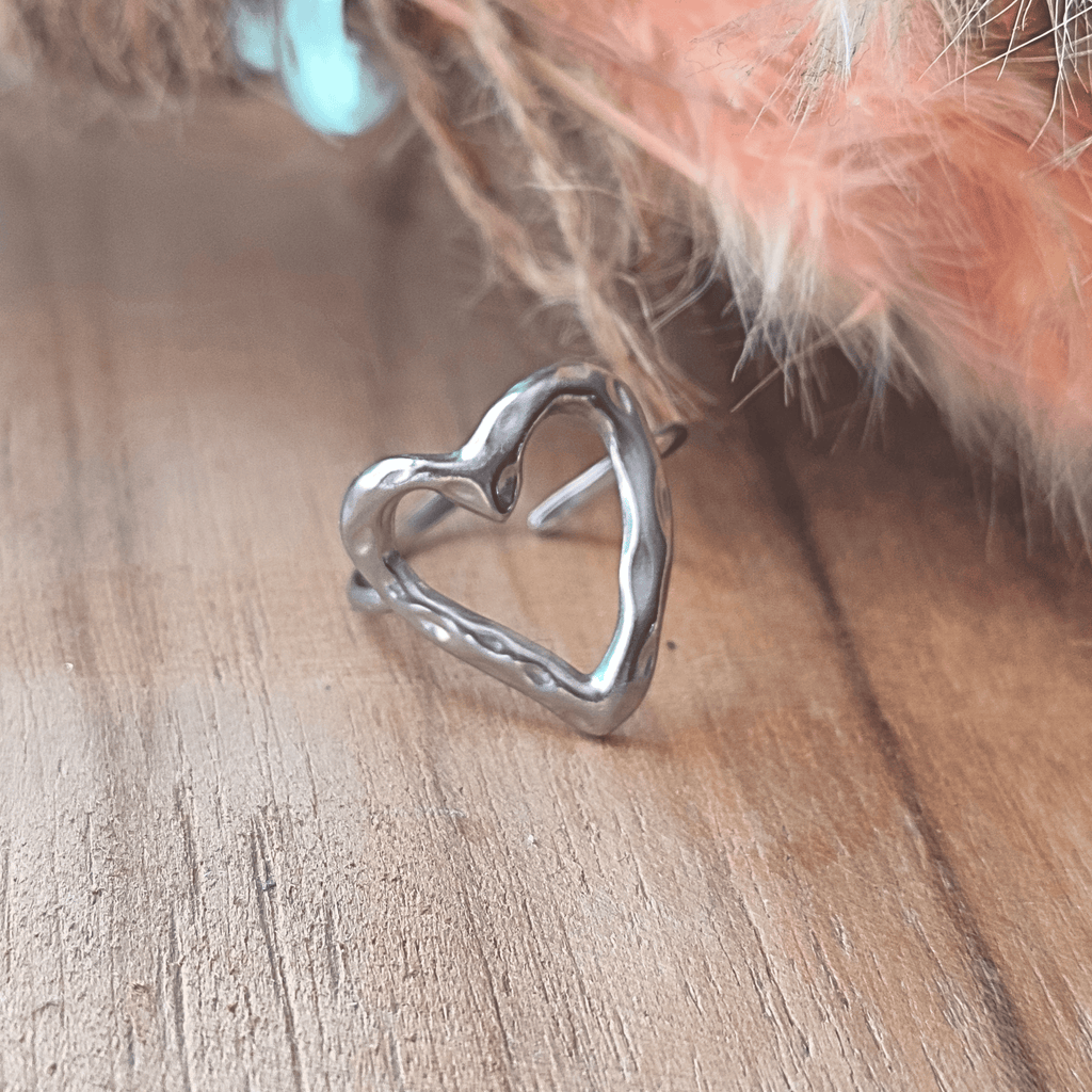 Bague Cœur Ajouré Martelé en Acier Inoxydable Argenté