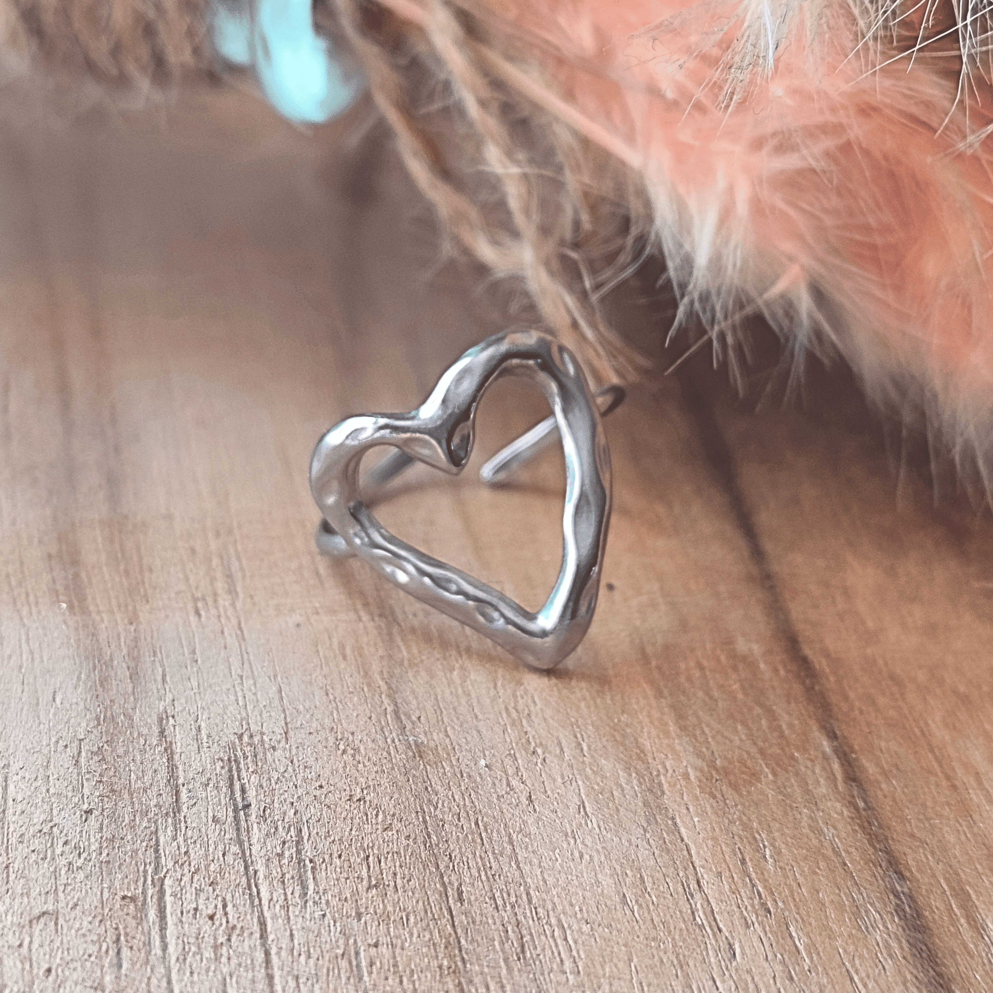 Bague Cœur Ajouré Martelé en Acier Inoxydable Argenté