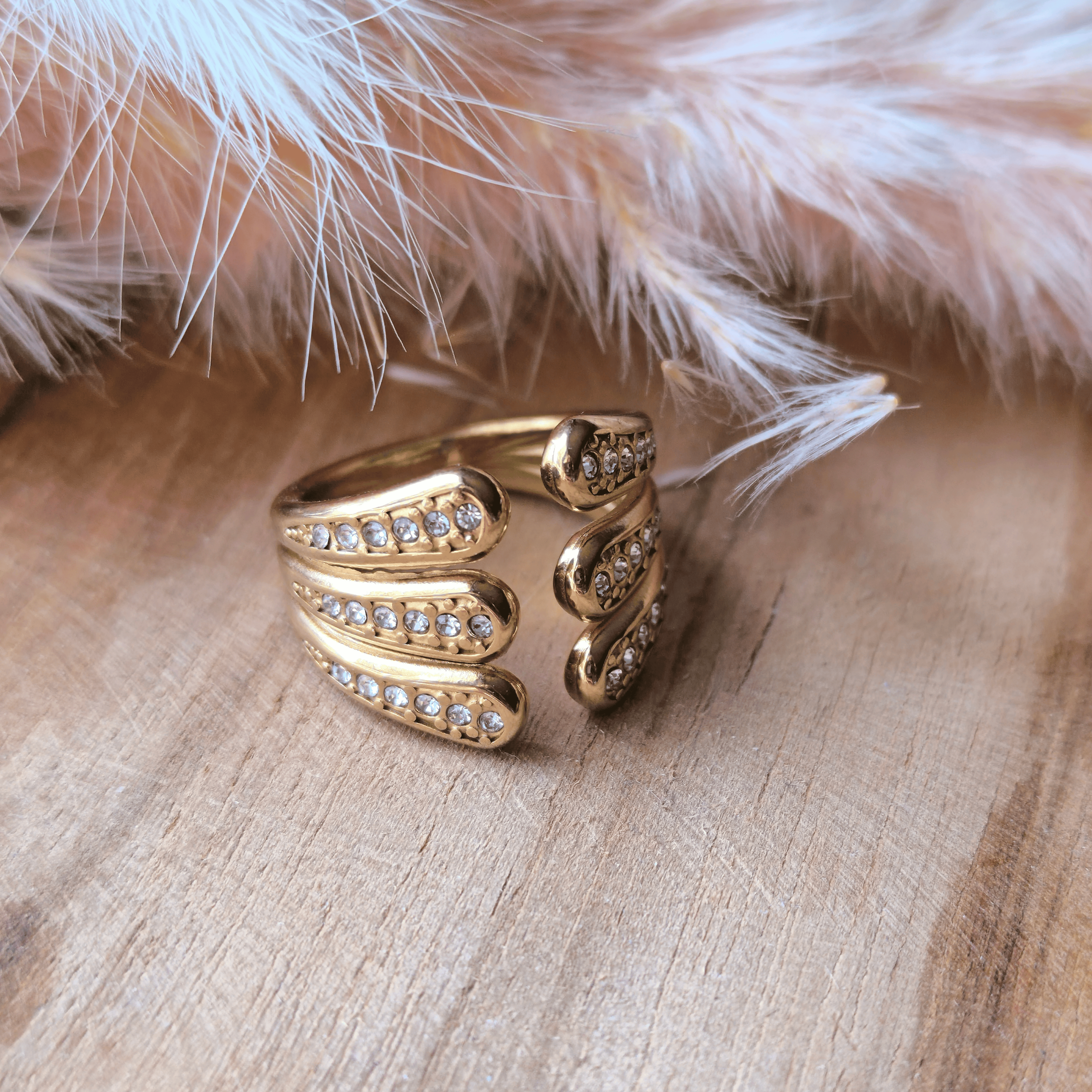 Bague épaisse en acier inoxydable avec zircons