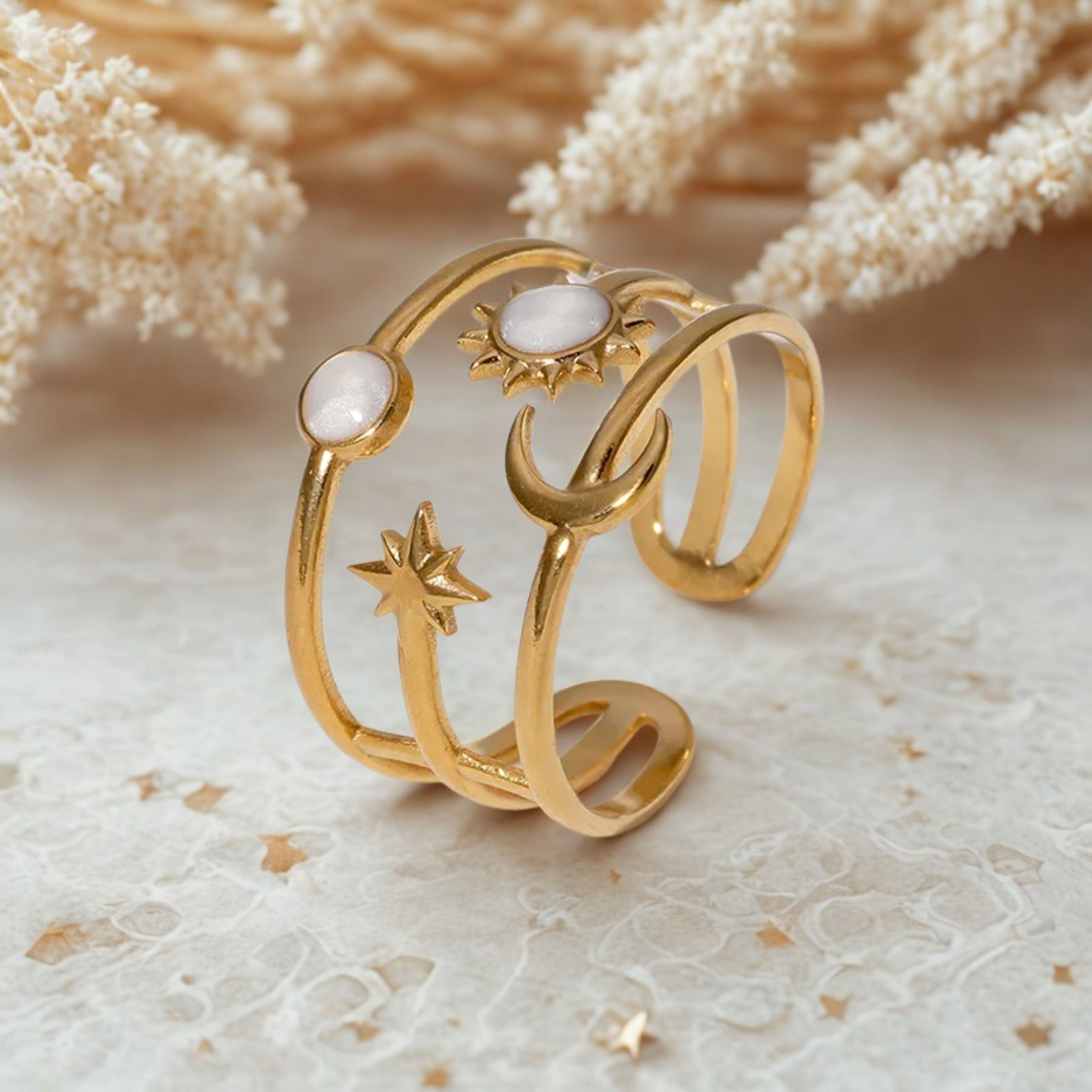 Bague 3 Rangs Dorée – Étoile, Soleil, Lune avec Détails Noirs ou Blanc