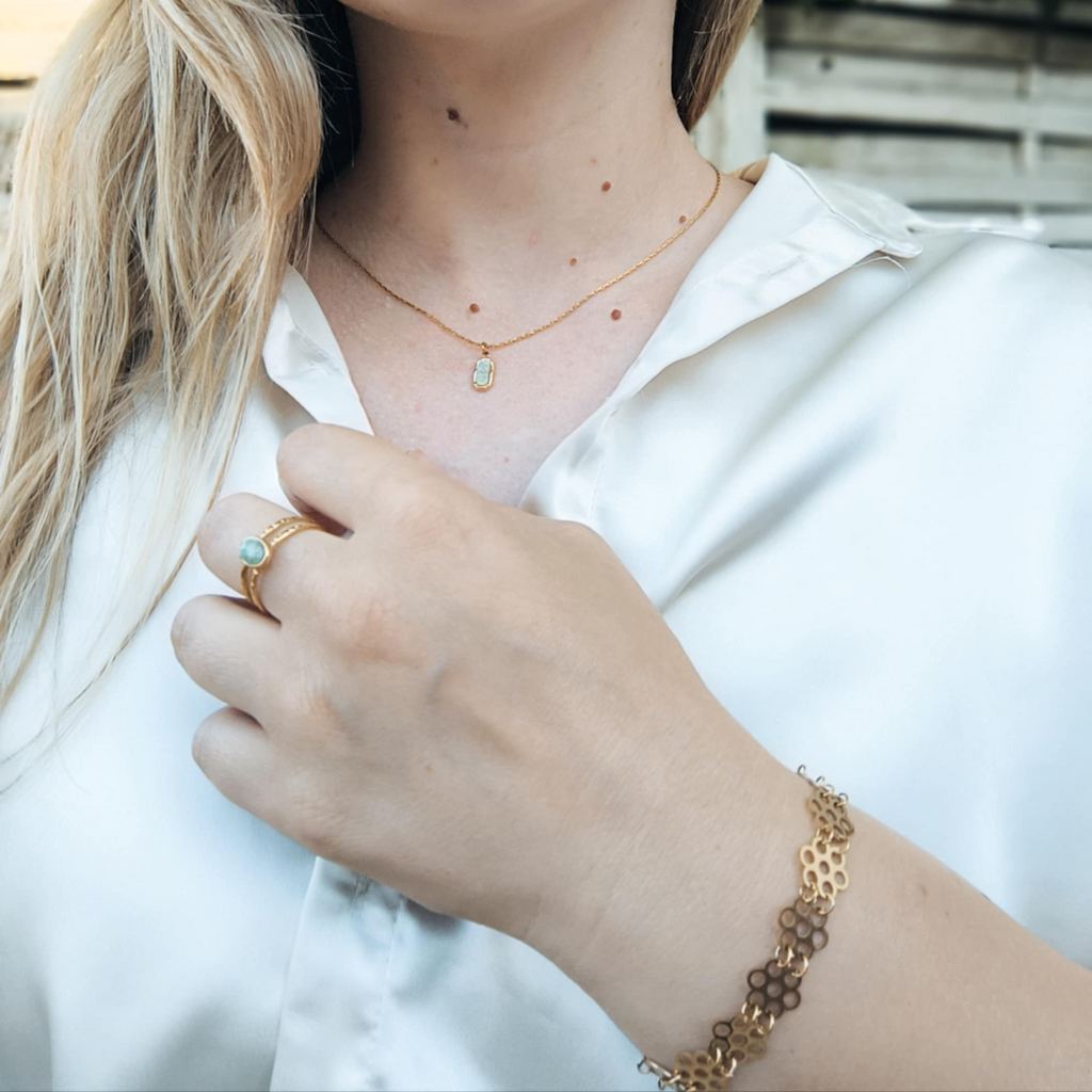 Bracelet acier inoxydable ajouré fleurs – Motif ruche abeille tendance