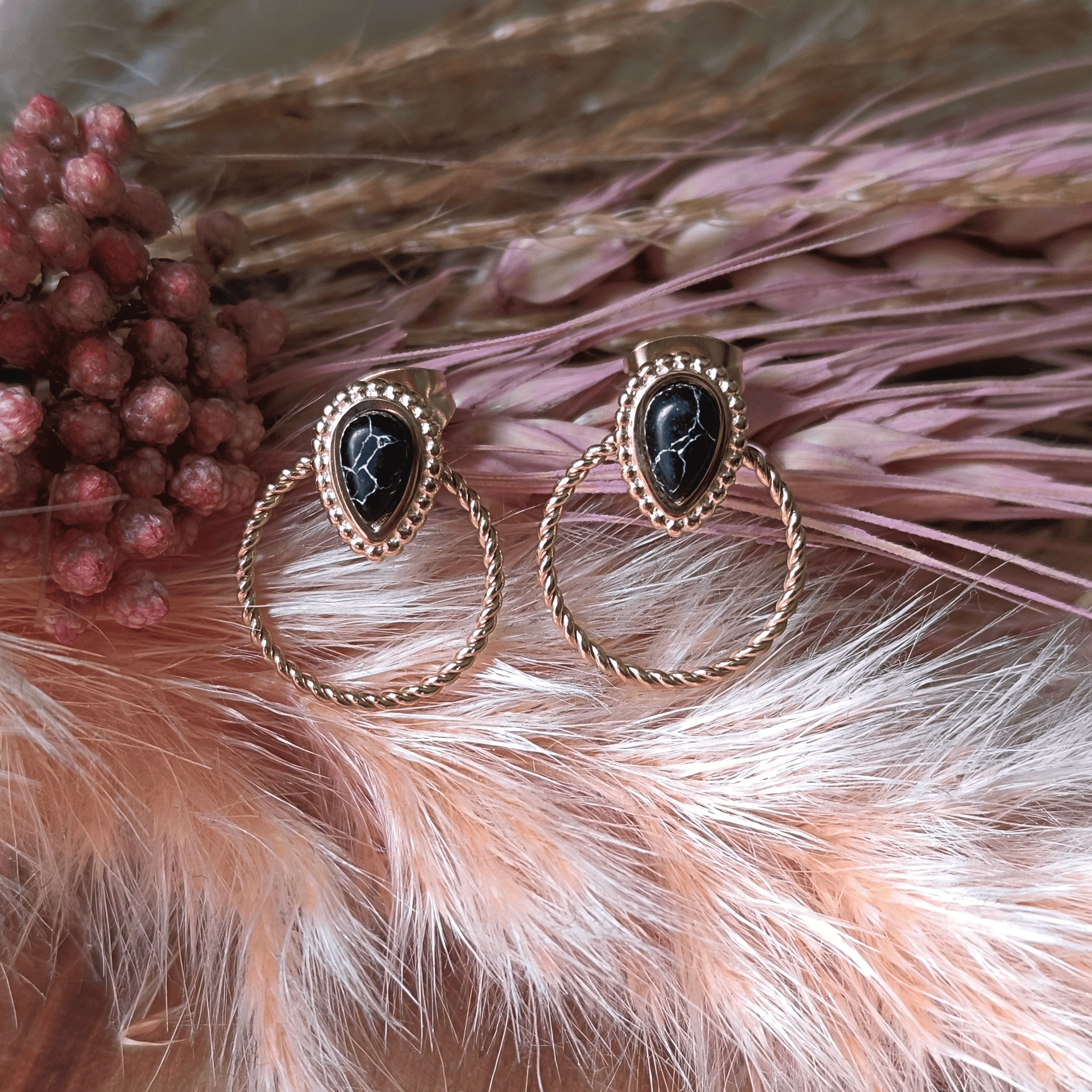 Boucles d’Oreilles Goutte avec Pierre Naturelle - Cercle Martelé