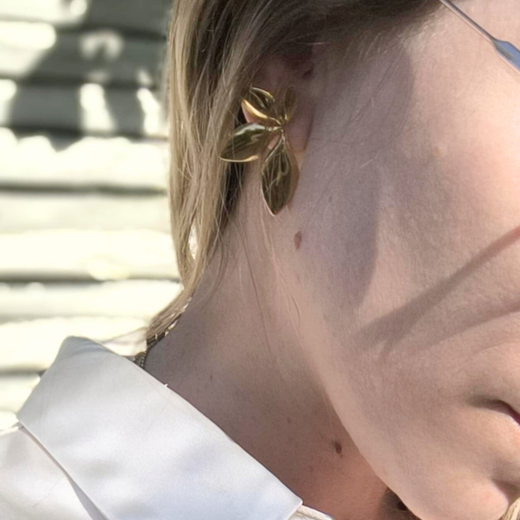 Boucles d’Oreilles Demi-Fleur en Acier Inoxydable – Argenté ou Doré