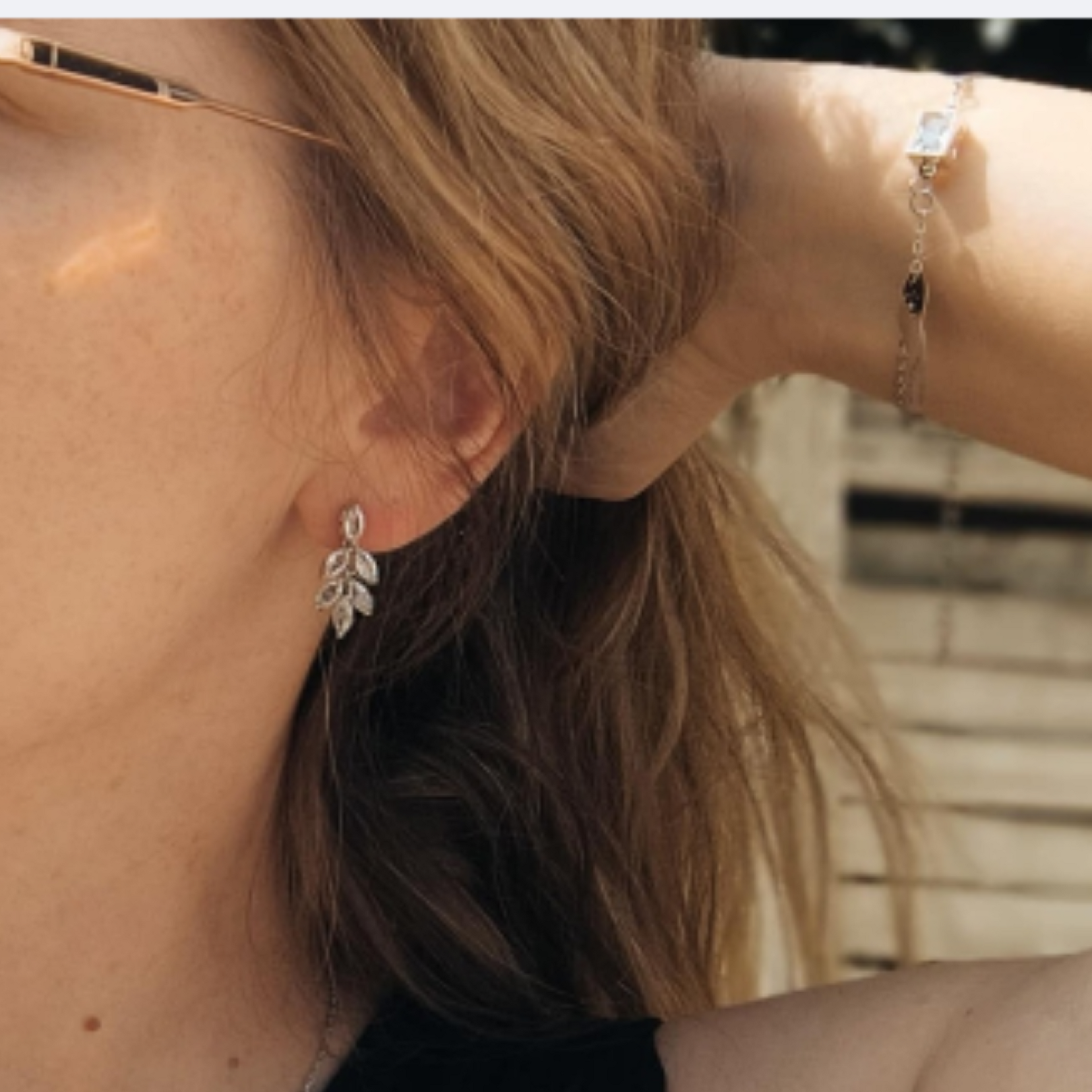 Boucles d’Oreilles Pendantes Argentées en Acier Inoxydable – Élégantes et Discrètes