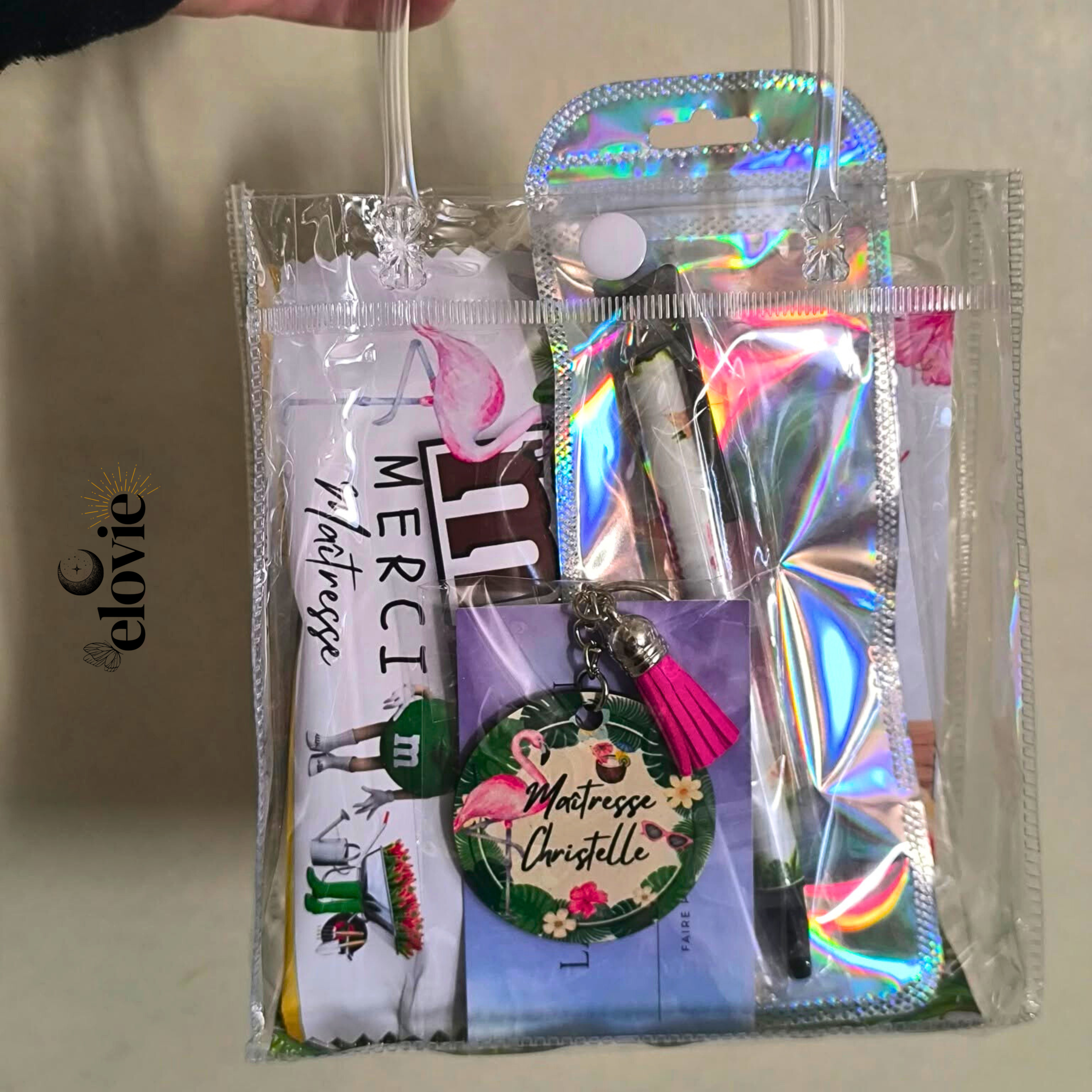 🎁 Sac transparent garni – Cadeau personnalisé pour la maîtresse