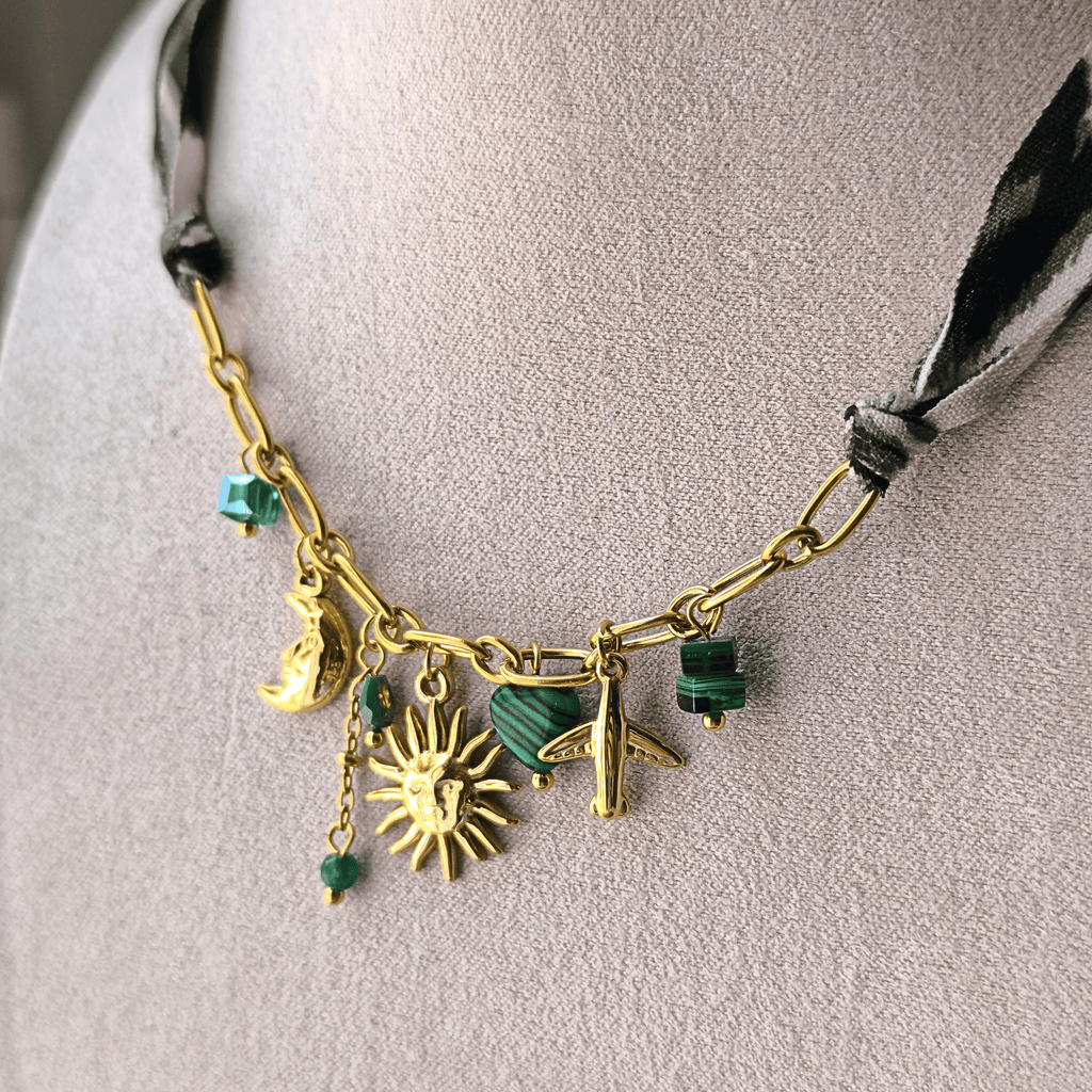 Collier foulard en acier inoxydable – breloques soleil, lune et verte