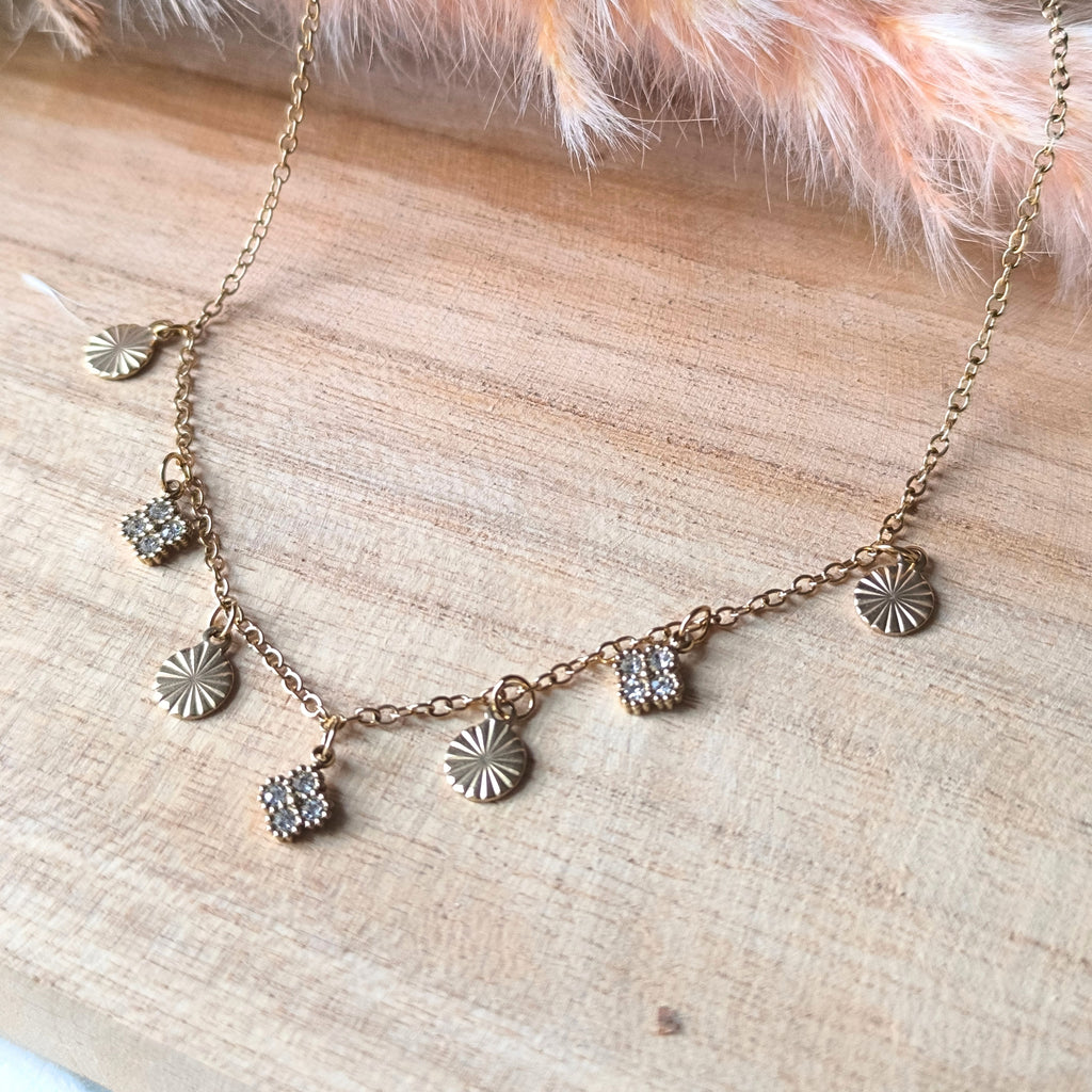 Collier en acier inoxydable avec pampilles élégantes