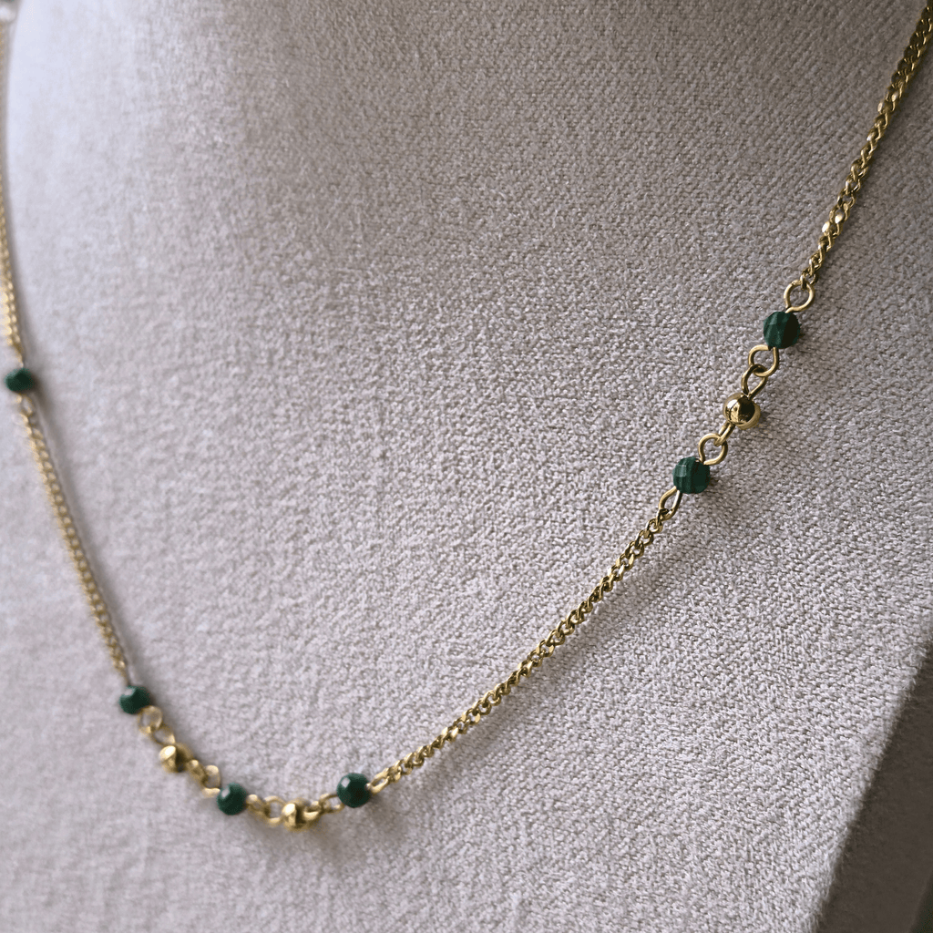 Collier en Acier Inoxydable avec Perles Naturelles de Malachite – Bijou Élégant et Protecteur