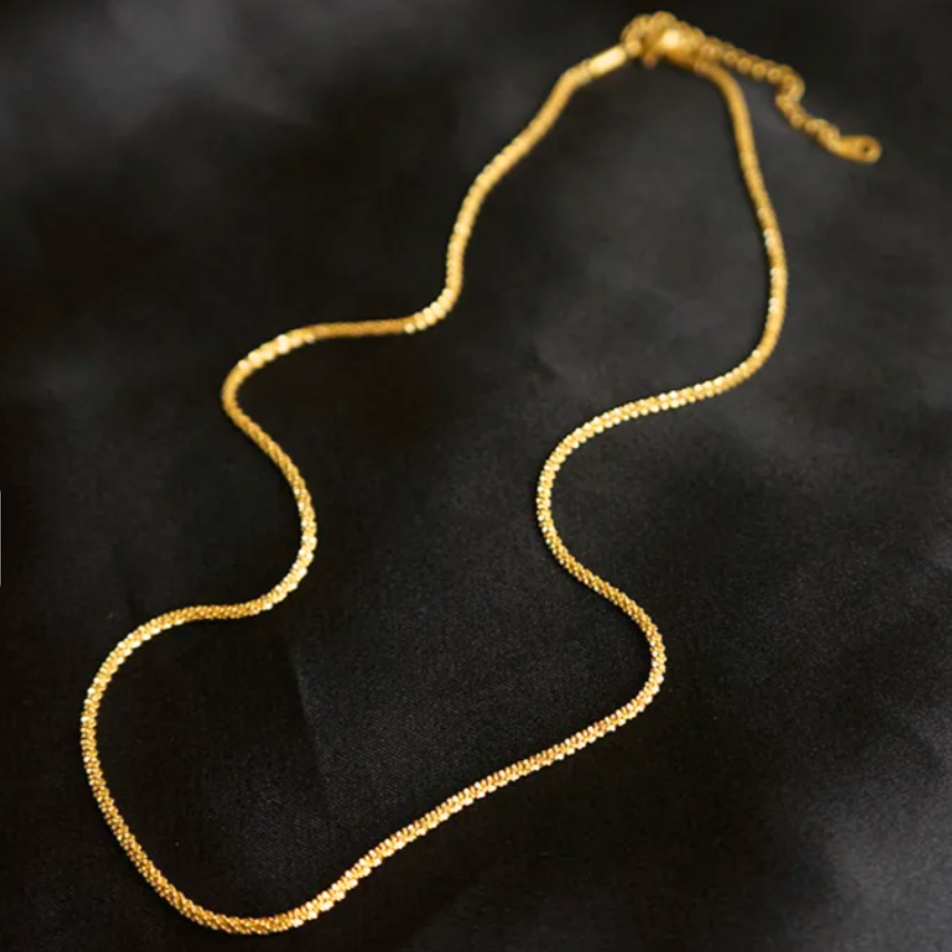 Collier entrelacé lumineux – acier inoxydable
