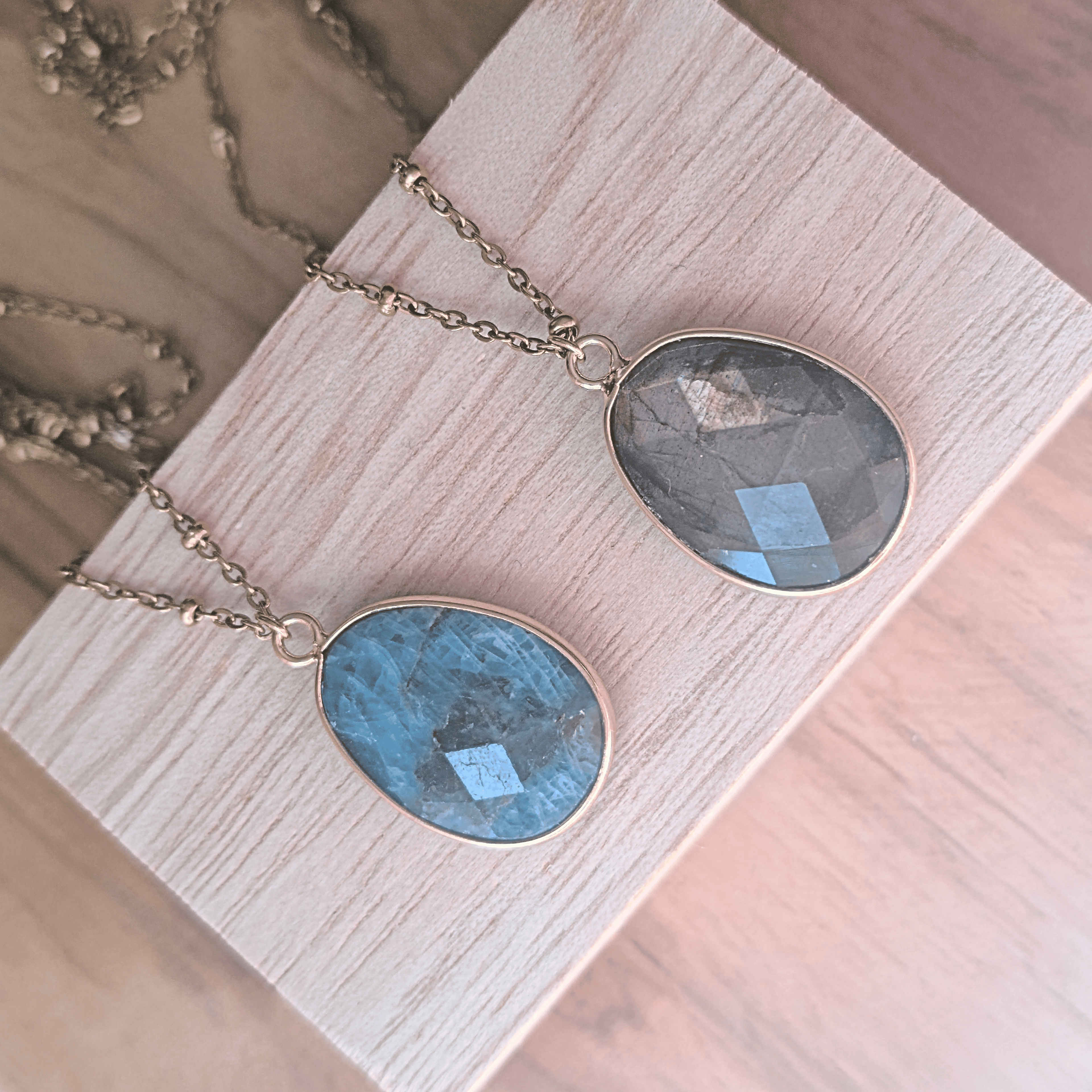 Collier Pierre Naturelle – Apatite / Labradorite