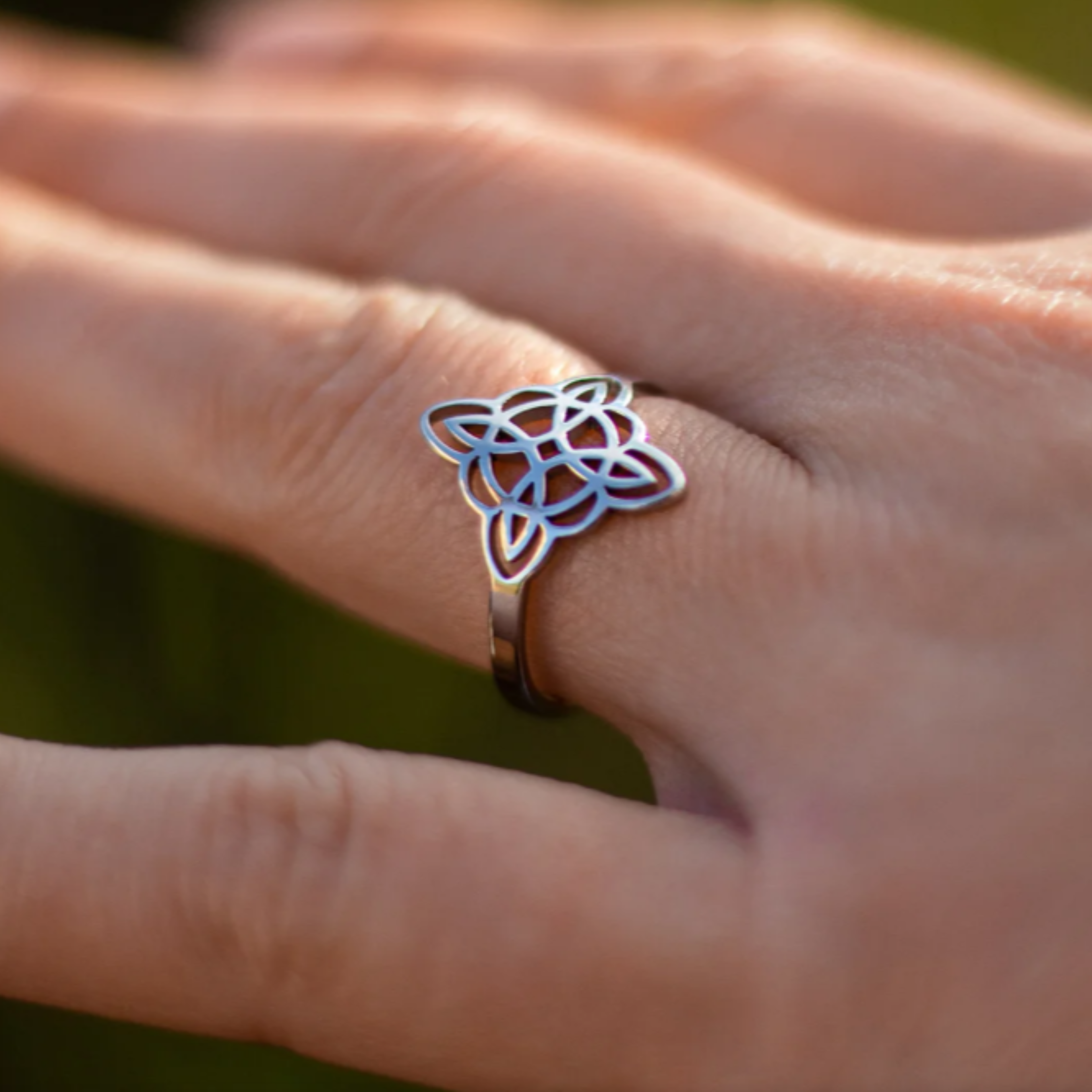 Bague Ajustable "Protection Éternelle" - Nœud de Sorcière