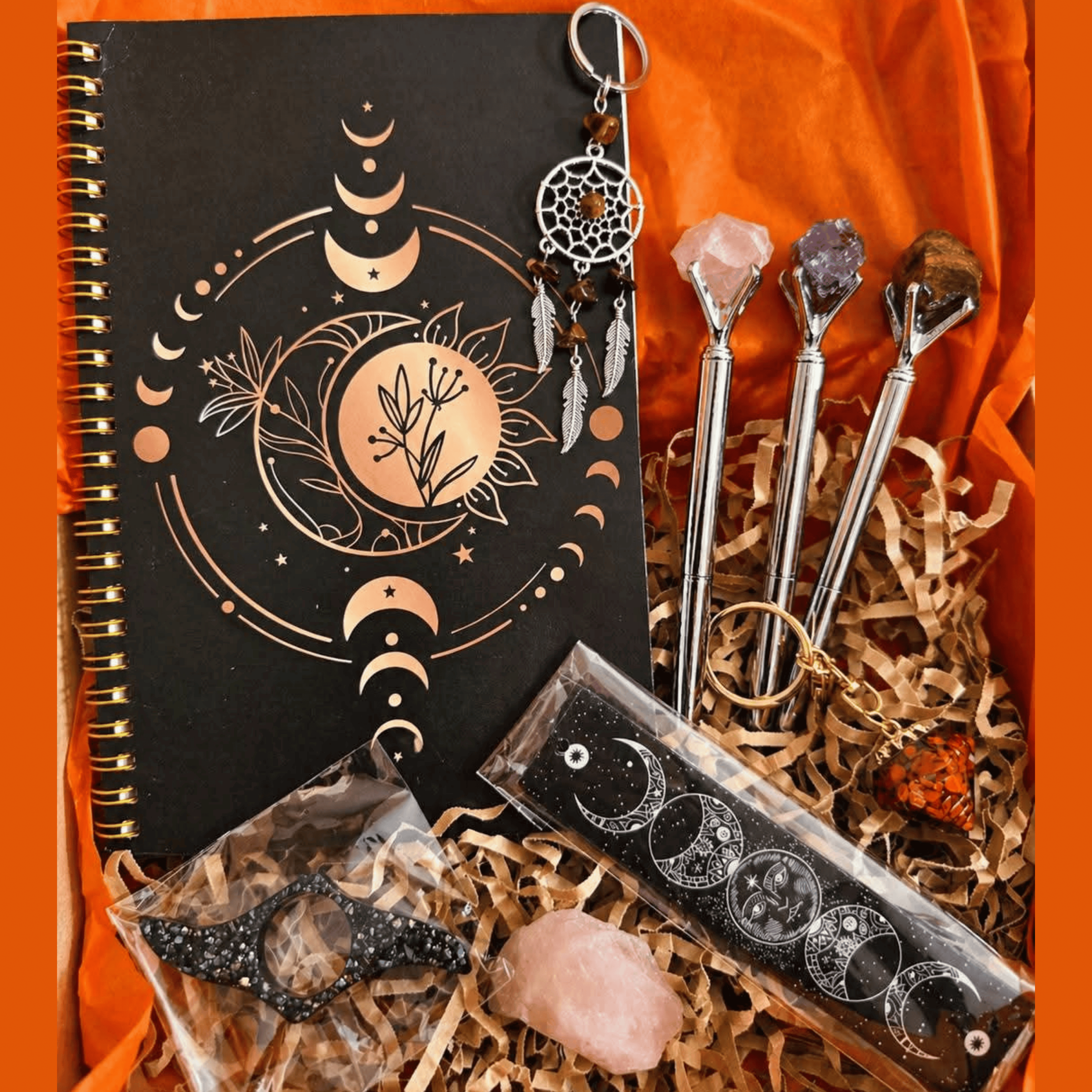 Un coffret mystique et cocooning pensé pour les amoureux de lecture, d’écriture et de spiritualité 🌙
