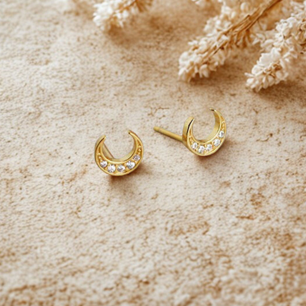 Boucles d’oreilles puces LUNE – Doré ou Argenté avec zircons étincelants